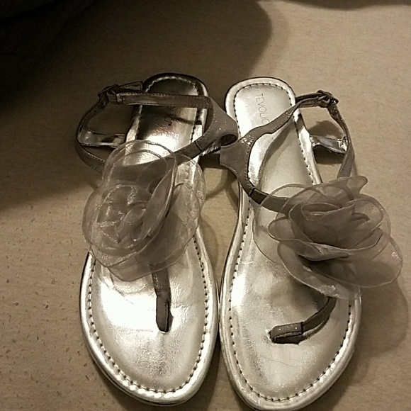 Grey sandals with rosette detail - Picture 1 of 4